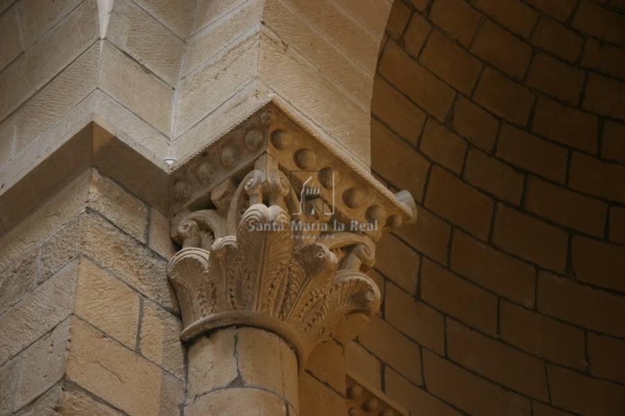 Capitel del lado meridional de uno de los arco que soportan el cimborrio barroco