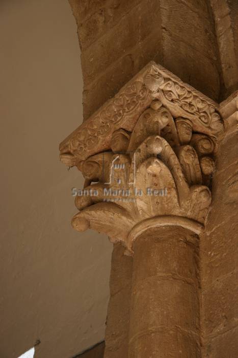 Capitel del interior de la nave