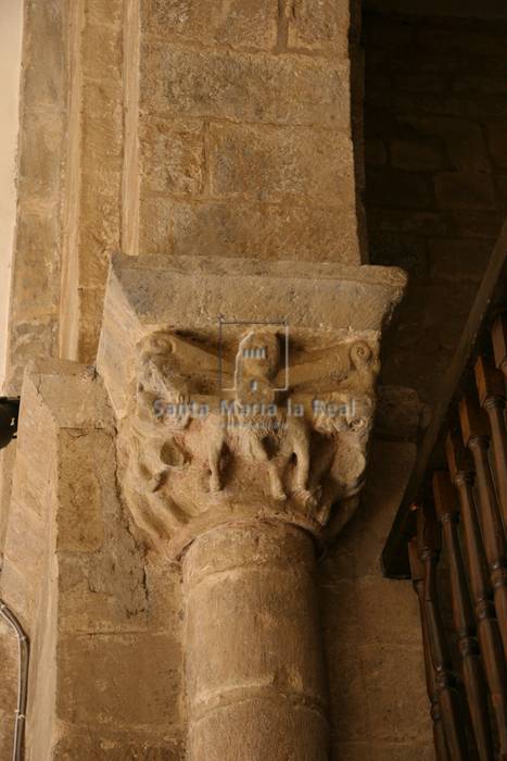 Capitel del interior de la nave