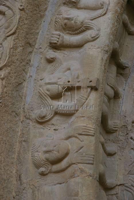 Detalle de la arquivolta de la portada norte