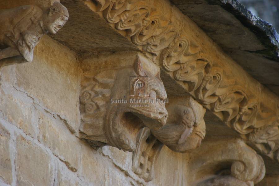 Canecillo del muro norte