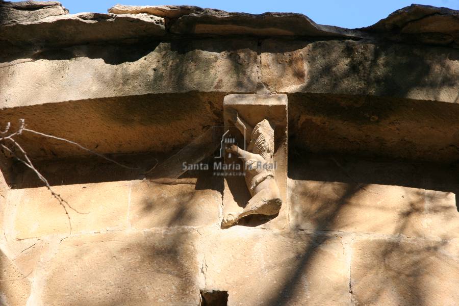 Capitel del ábside. León rampante