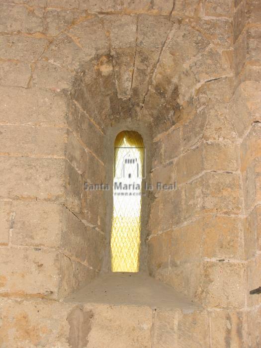 Detalle de la ventana del ábside