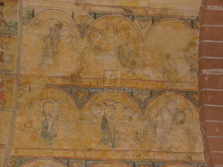 Detalle de pinturas góticas aparecidas en la restauración