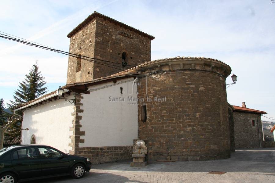 Vista general de la iglesia desde el sudeste