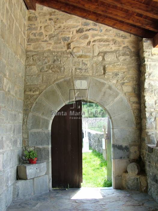 Vista del frente sur del interior del pórtico