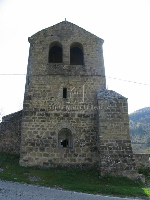 Vista exterior de la fachada oeste de la torre