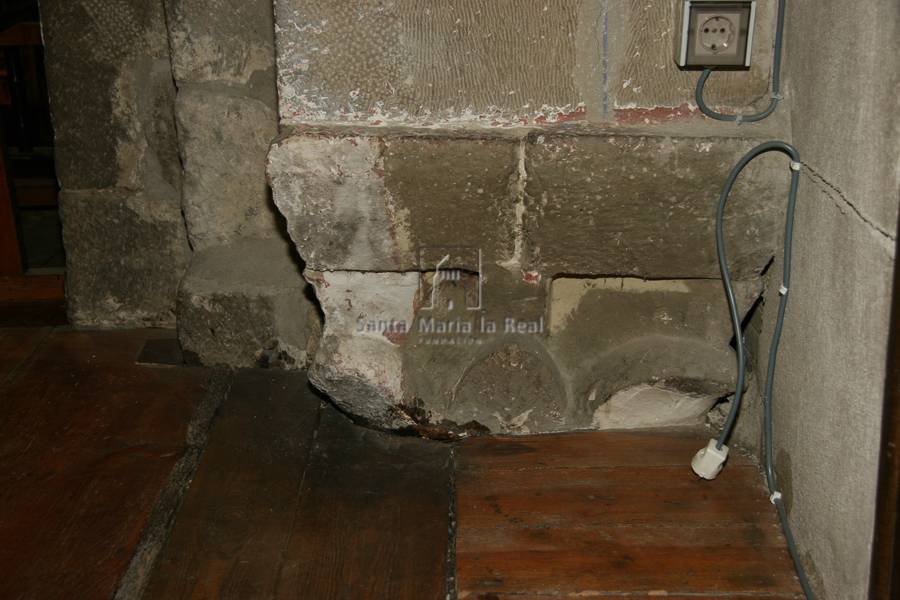 Capitel del interior