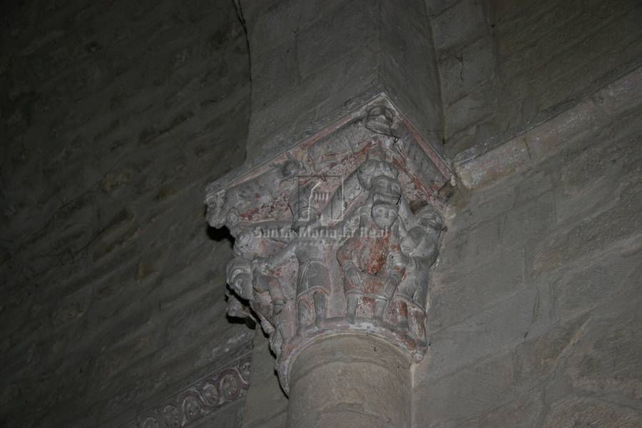 Capitel del arco triunfal. Figurativo