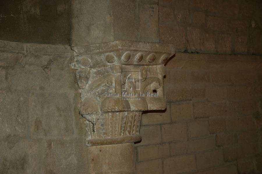 Capitel del interior de la nave