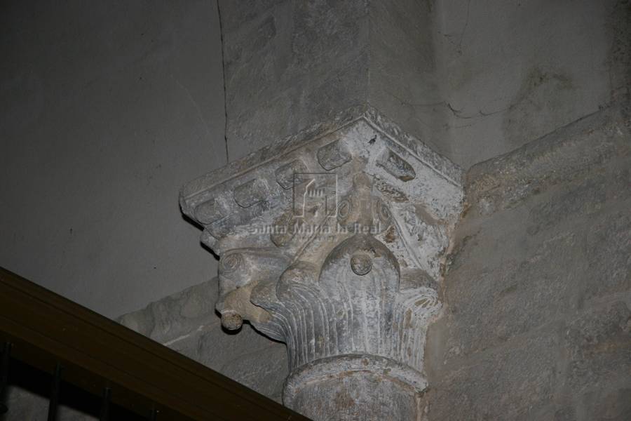 Capitel en el lado norte del coro