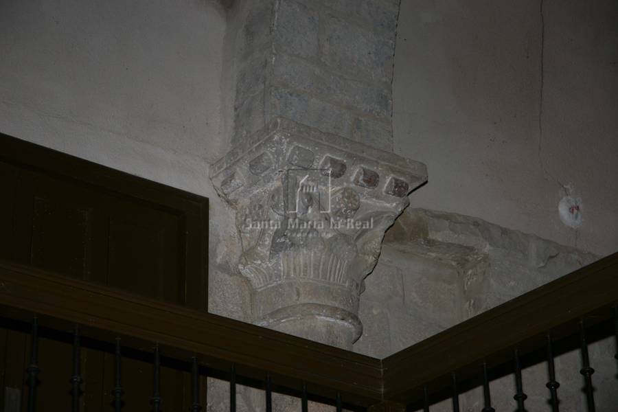 Capitel en el lado norte del coro