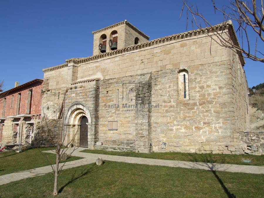 Vista exterior de la fachada sur