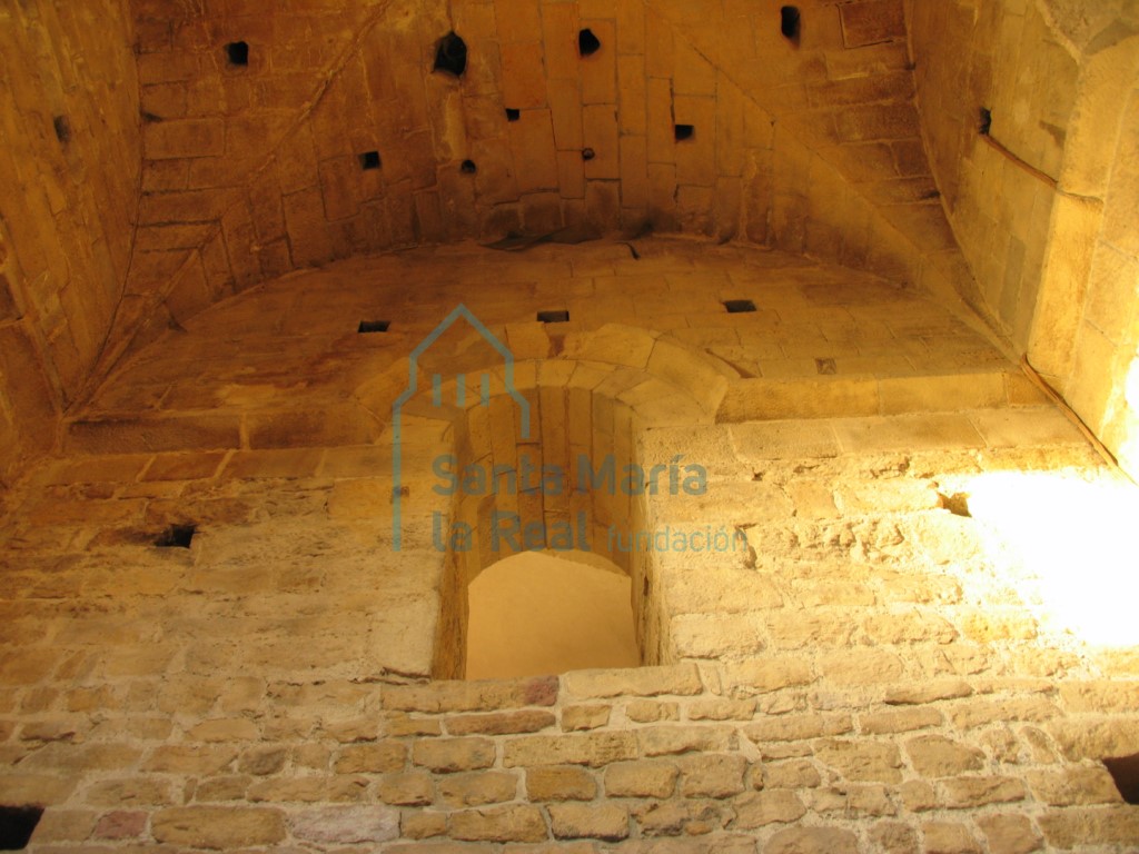 Interior. Vano del primer piso