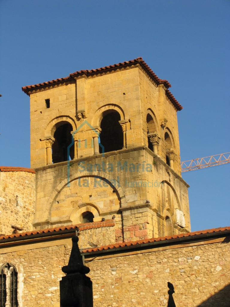 Exterior del lado oeste