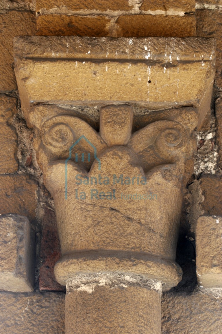 Capitel de las arquerías