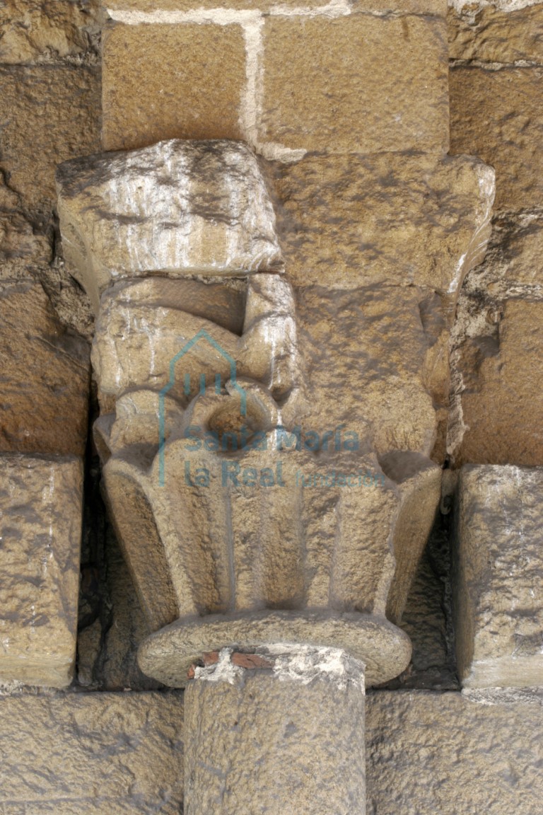Capitel de las arquerías