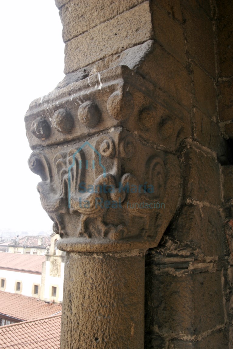 Capitel de las arquerías