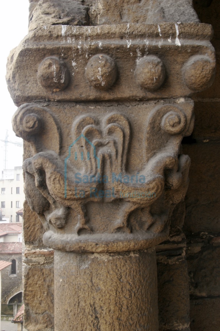 Capitel de las arquerías