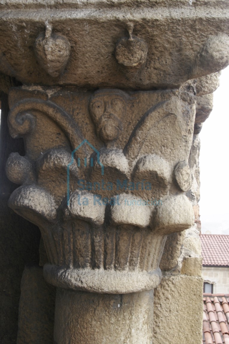 Capitel de las arquerías