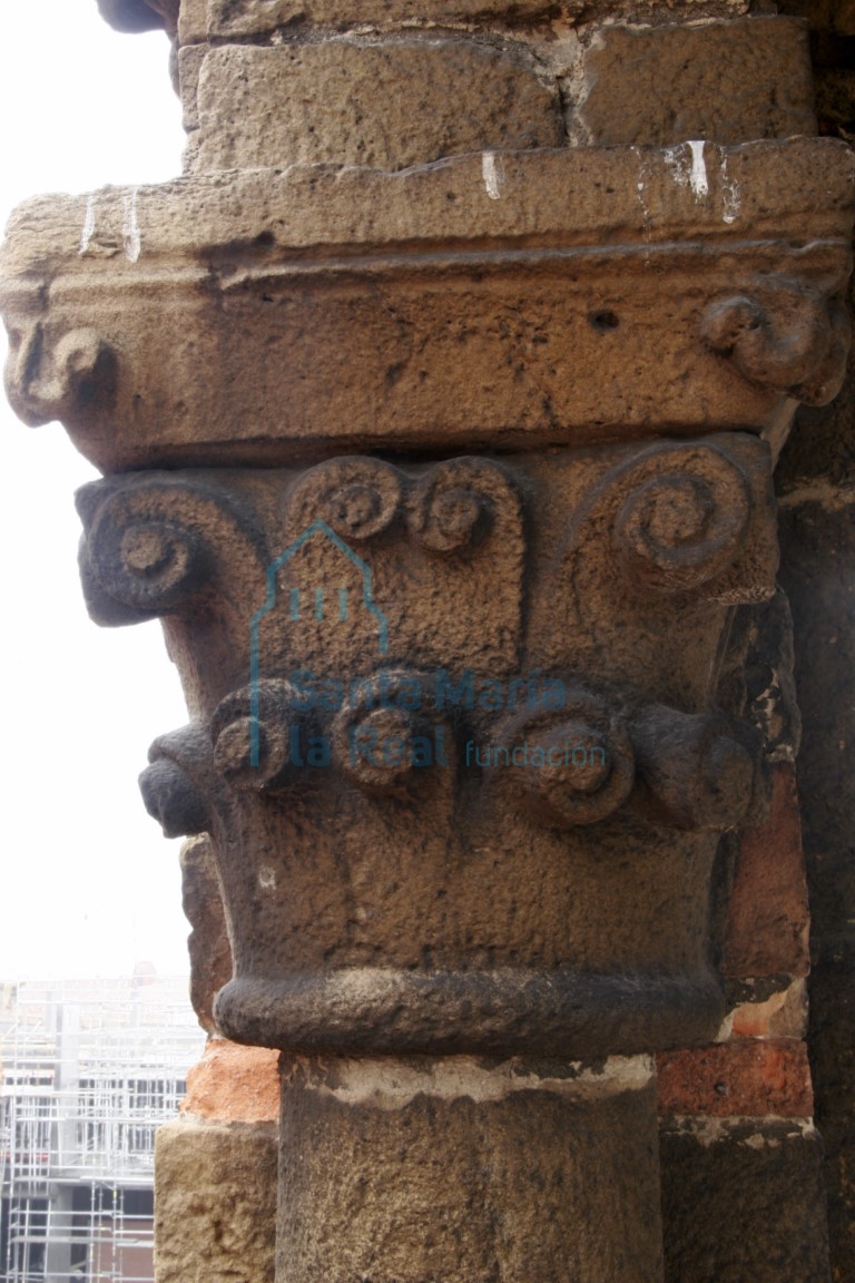 Capitel de las arquerías