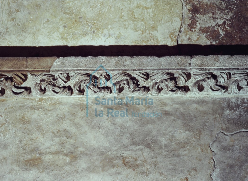 Detalle de parte de la línea de imposta
