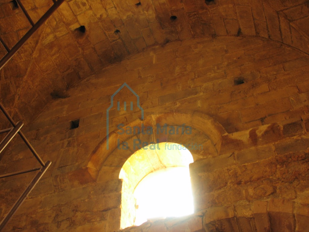 Interior. Vanos del primer piso