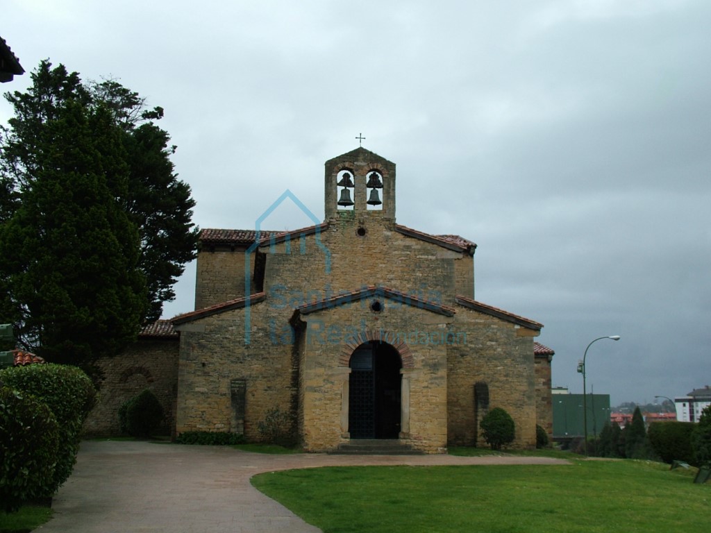 Vista exterior desde el oeste