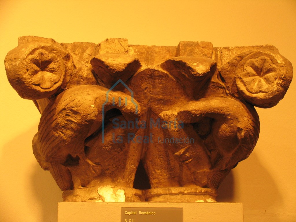 Capiteles de la catedral. Aves (sala 1)
