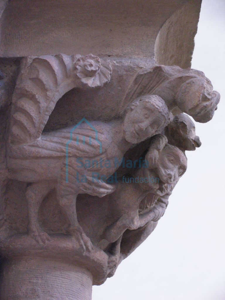 Capitel del arco triunfal. Lado del evangelio. Arpía