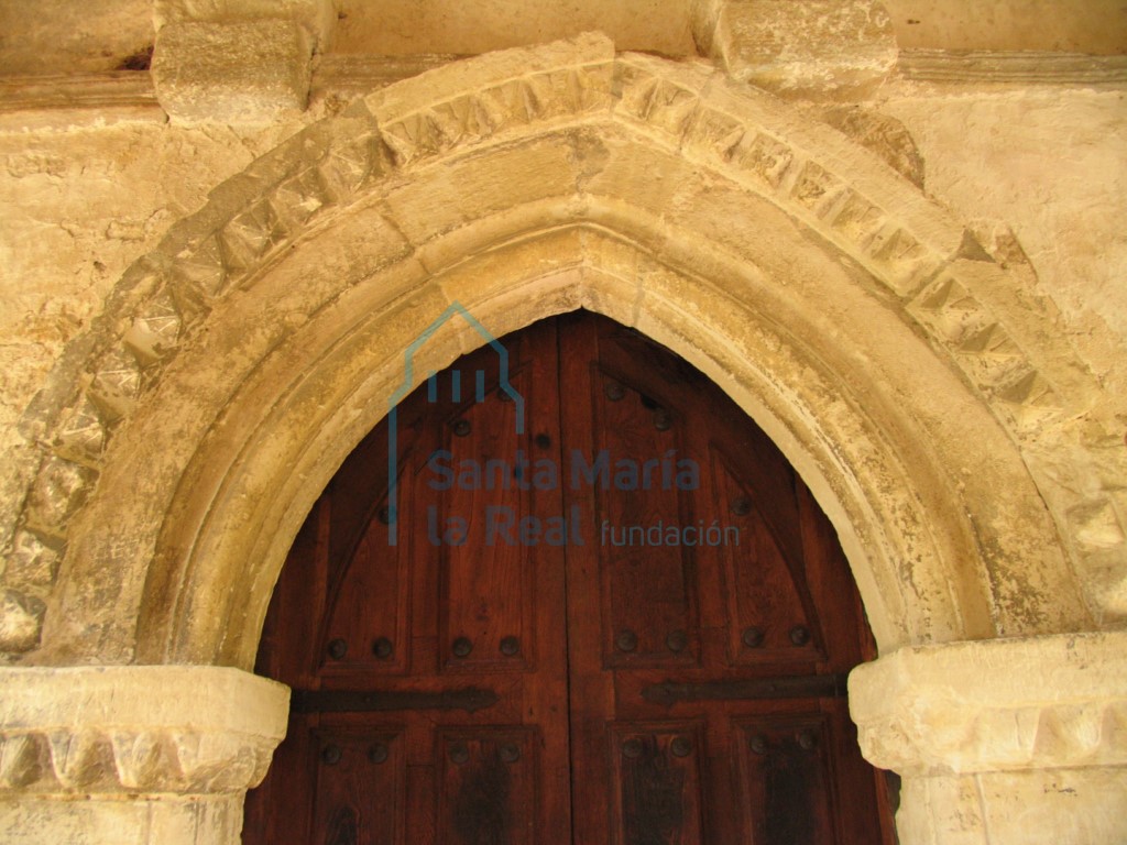 Detalle de la portada norte