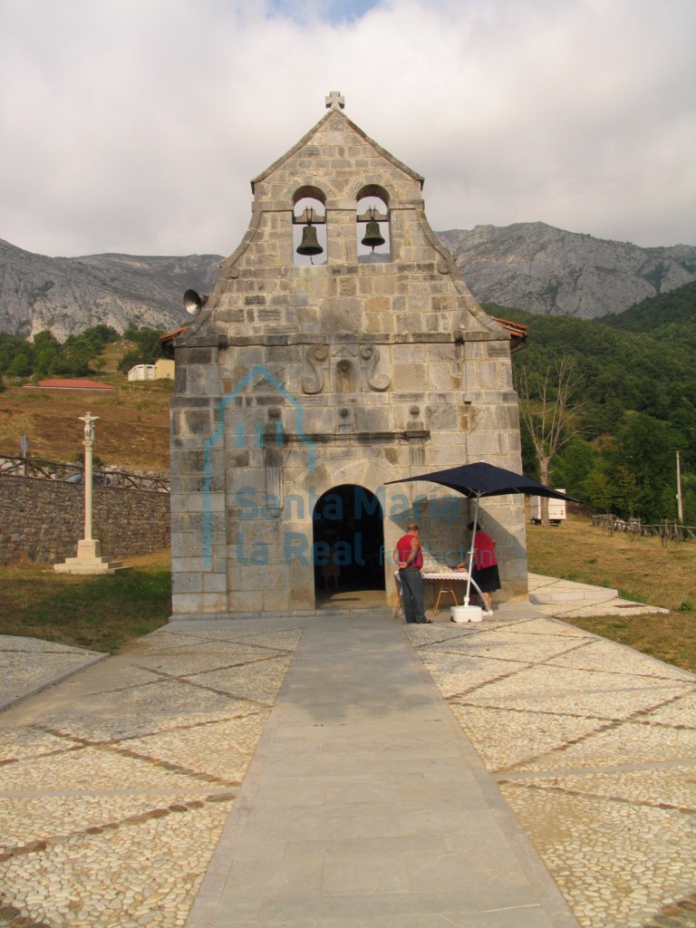 Vista exterior desde el oeste