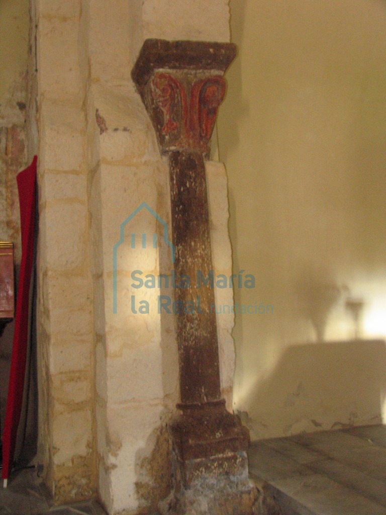 Columna izquierda del arco triunfal