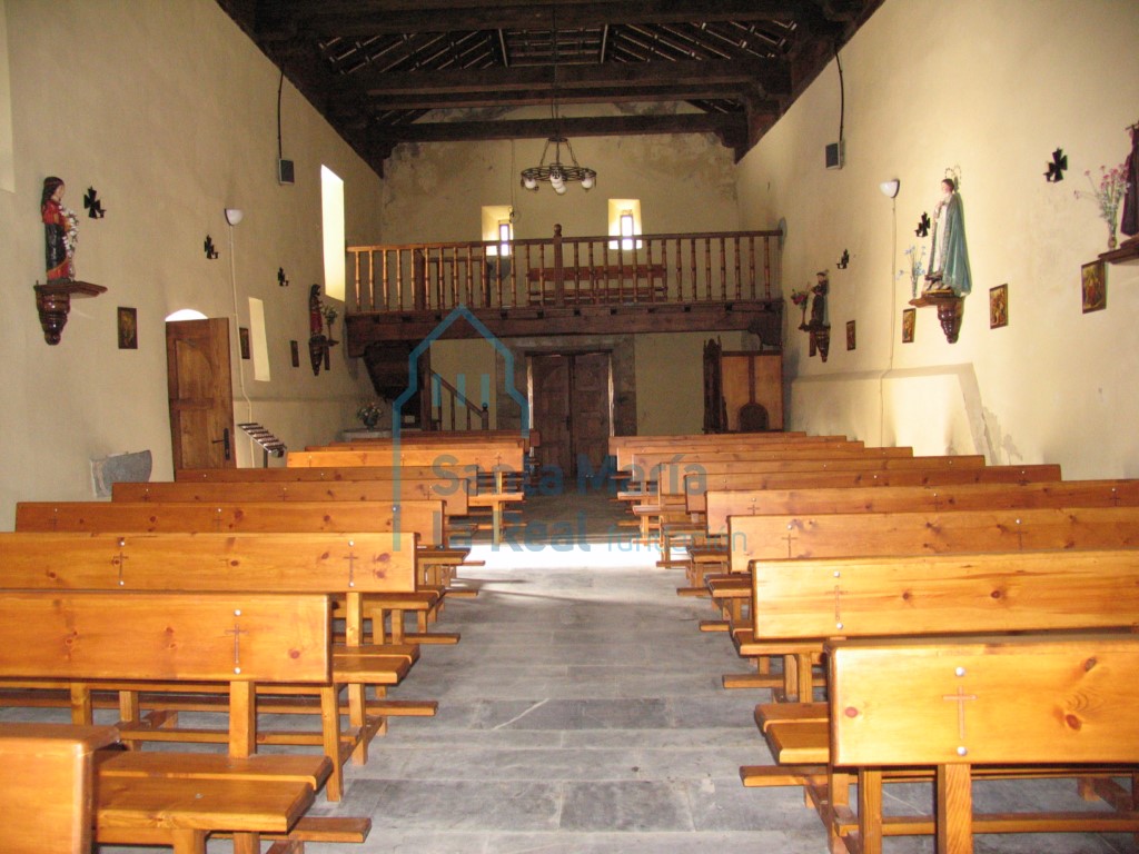 Vista interior hacia los pies