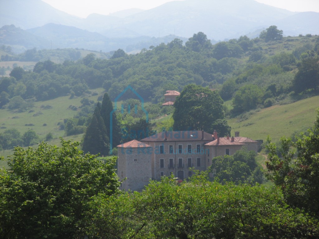 Vista de la torre palacio de los Ferrara