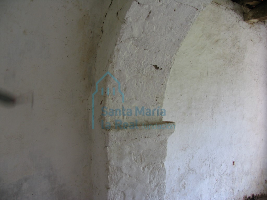 Detalle de la imposta en el arco del triunfo
