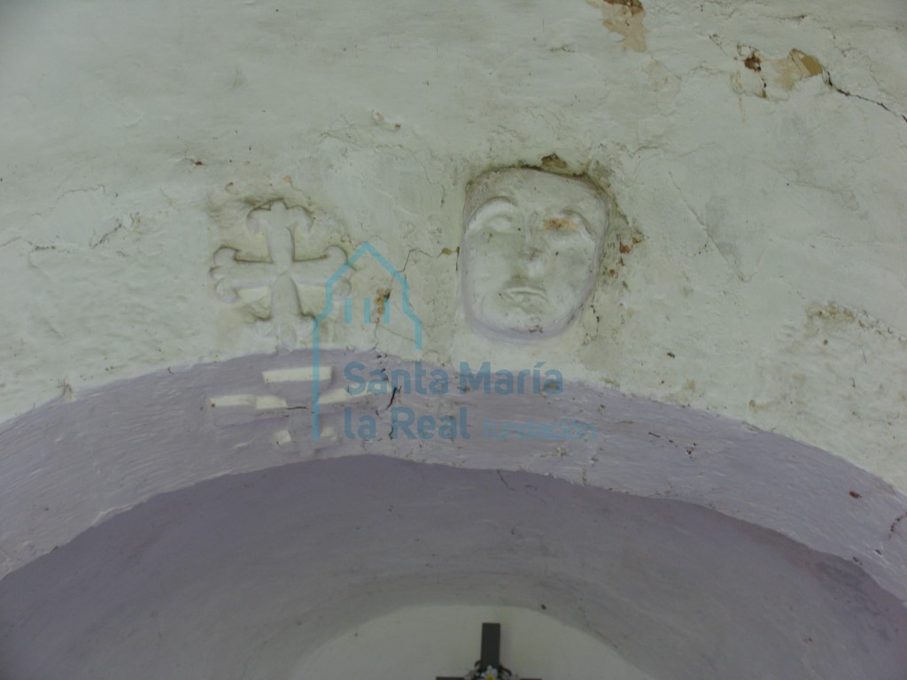 Detalle en el intradós del arco del triunfo