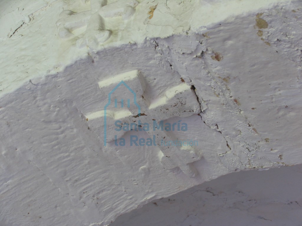 Detalle en el intradós del arco del triunfo