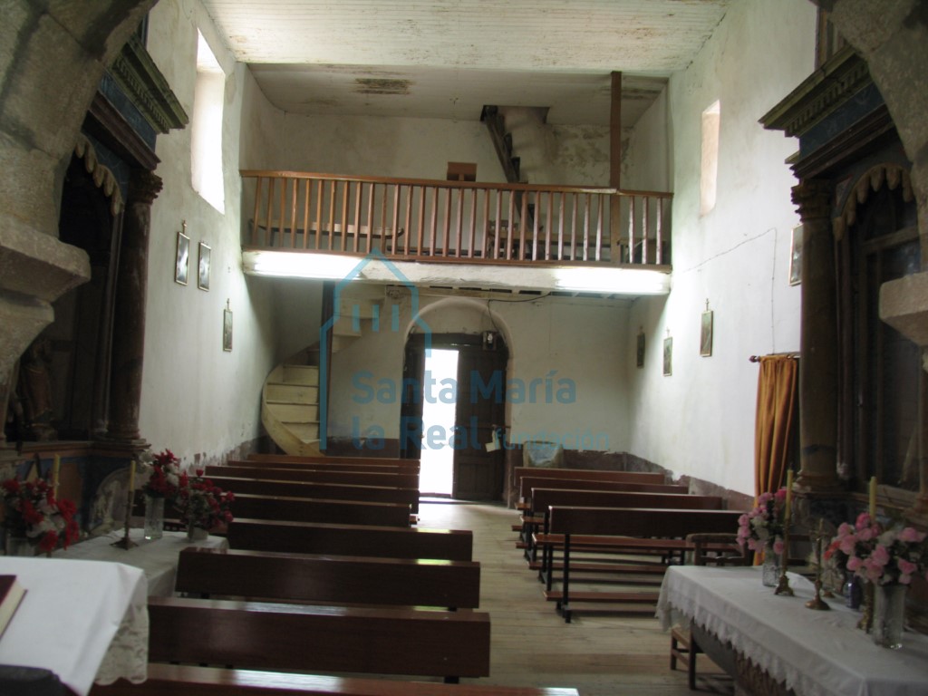 Vista de los pies de la iglesia desde la cabecera