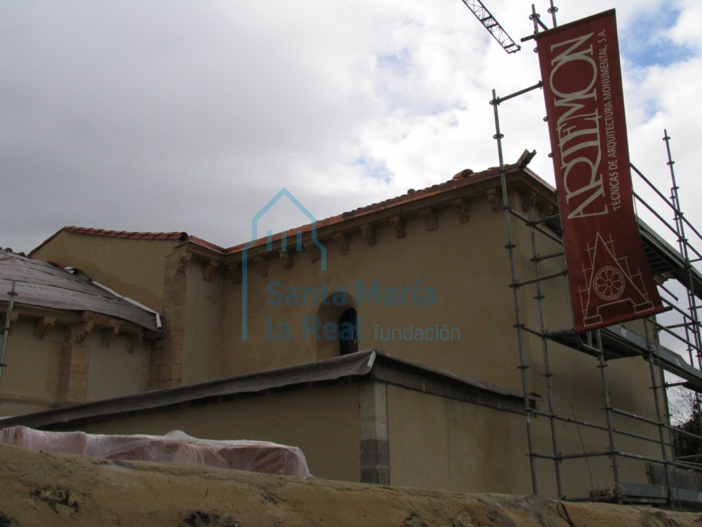Exterior este