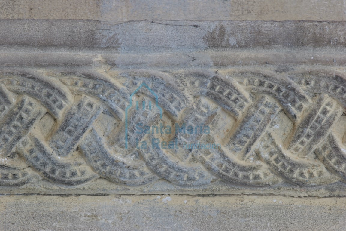 Detalle de la imposta del arco triunfal