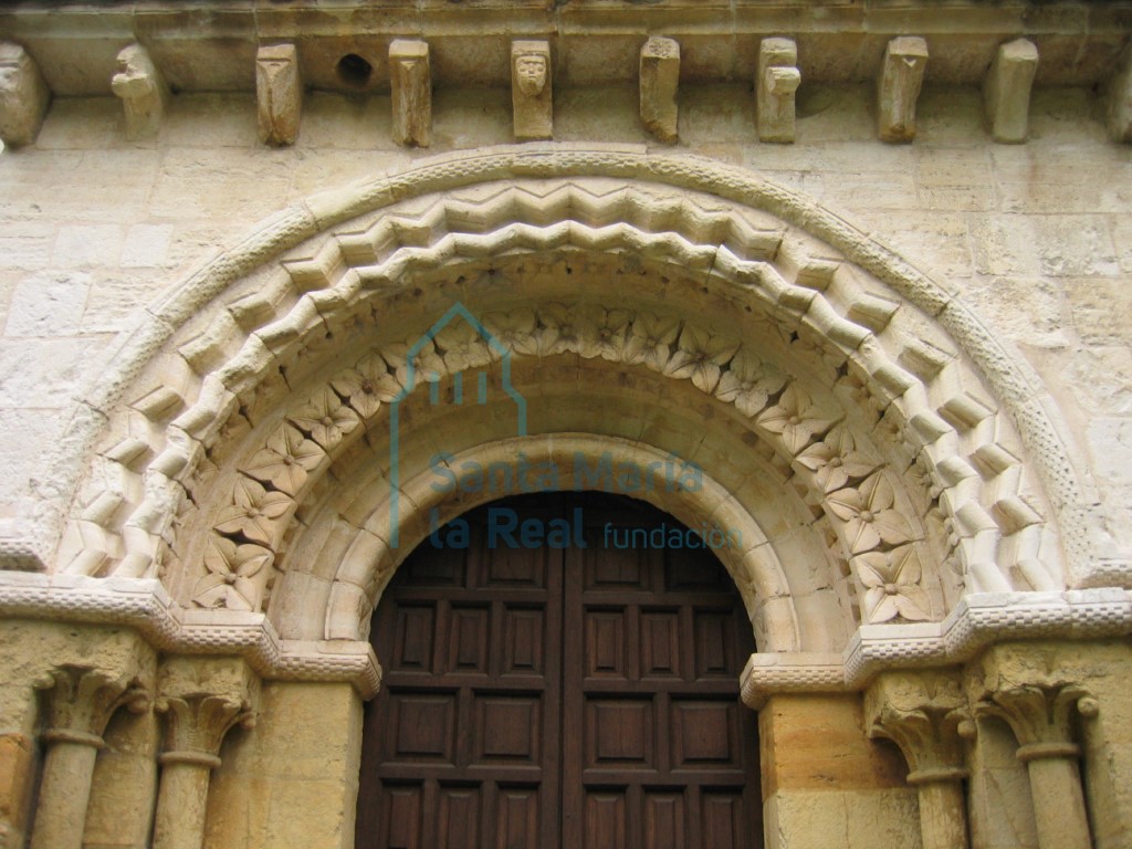 Arquivoltas de la portada sur