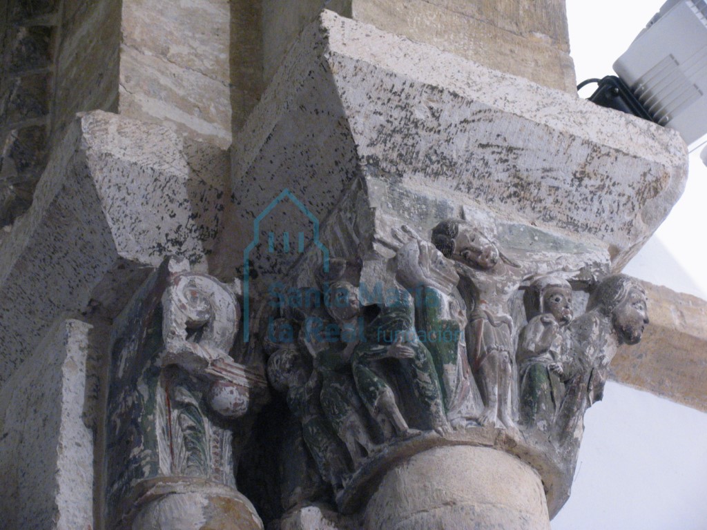 Capiteles del lado izquierdo del arco triunfal Capiteles del lado izquierdo del arco triunfal