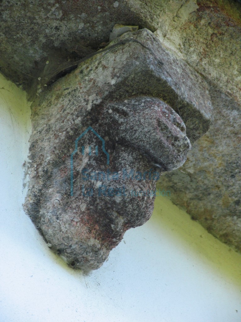 Canecillo de la cabecera