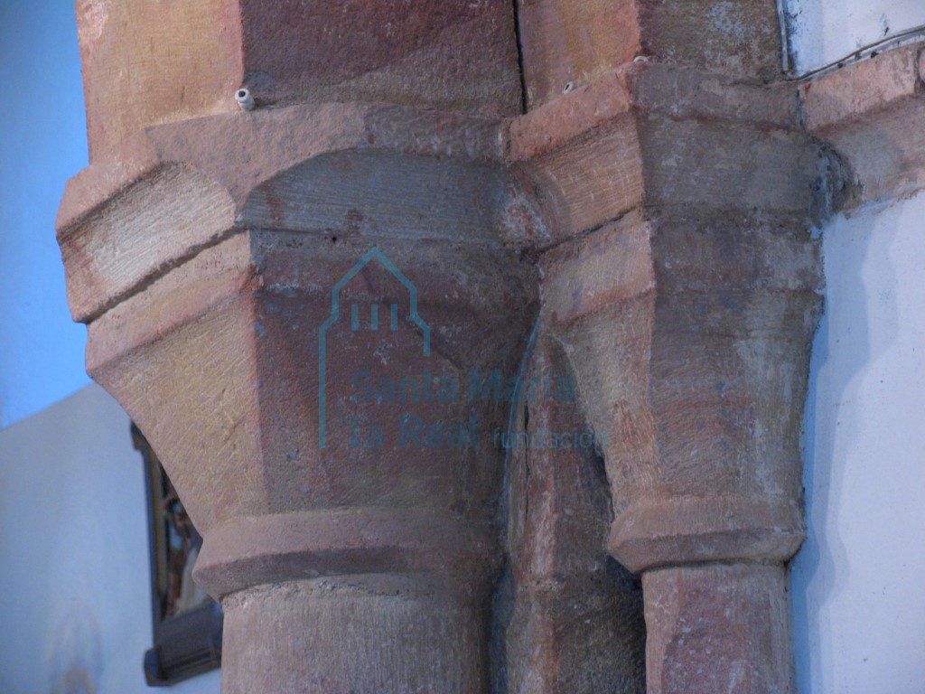 Capiteles del arco triunfal, lado izquierdo