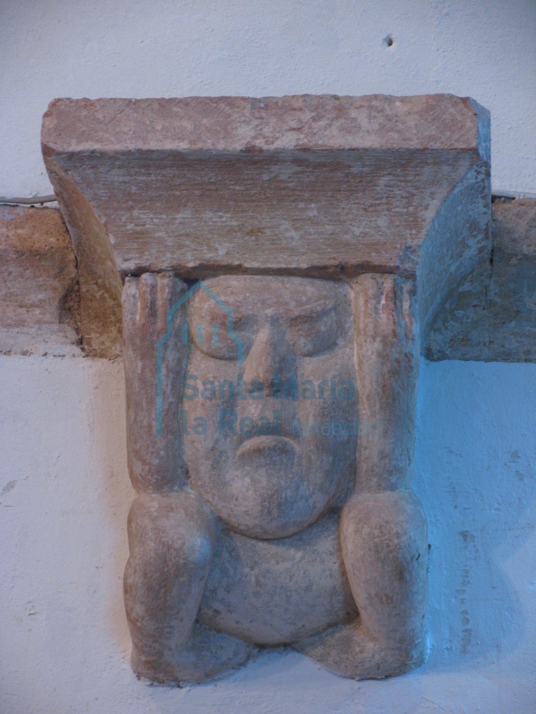 Ménsula del interior de la cabecera. Atlante