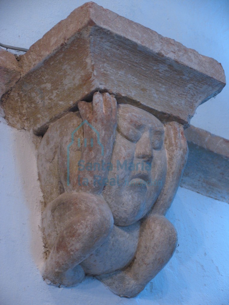 Ménsula del interior de la cabecera. Atlante