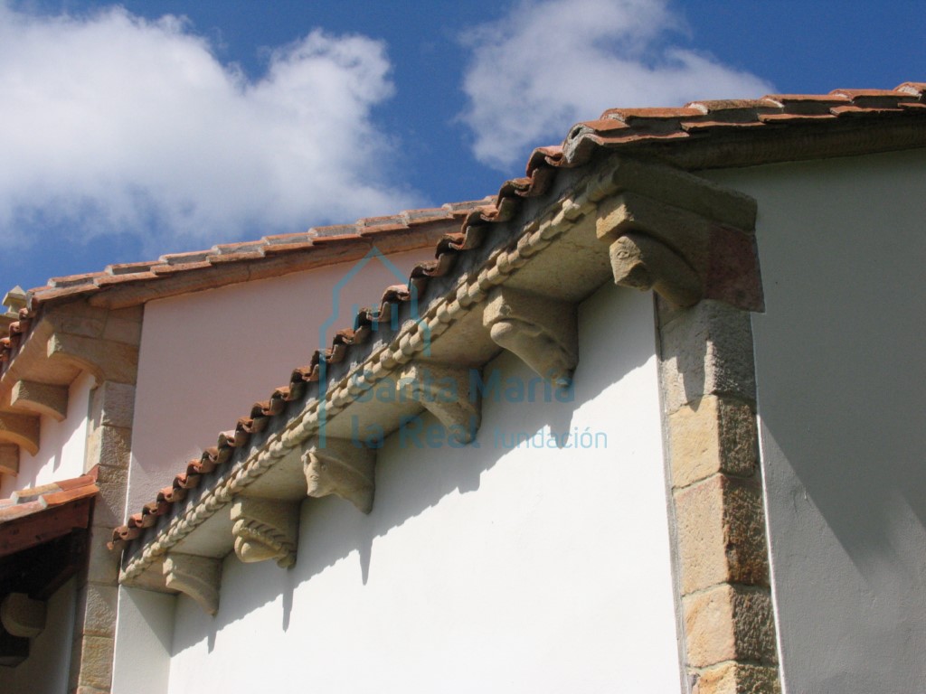 Alero sur de la cabecera