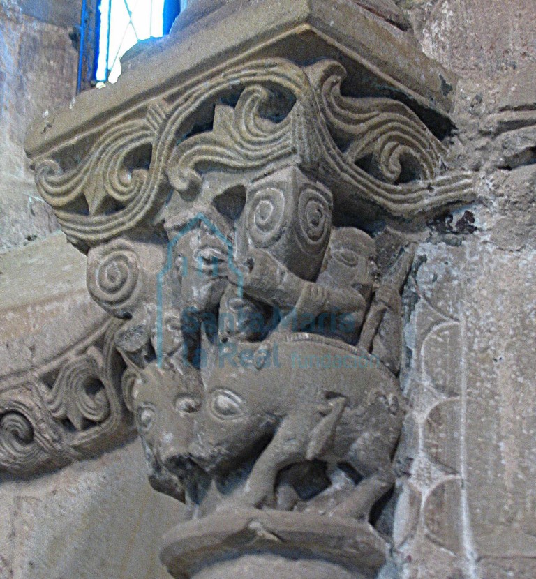 Capitel nº 10, escena de la caza de jabali