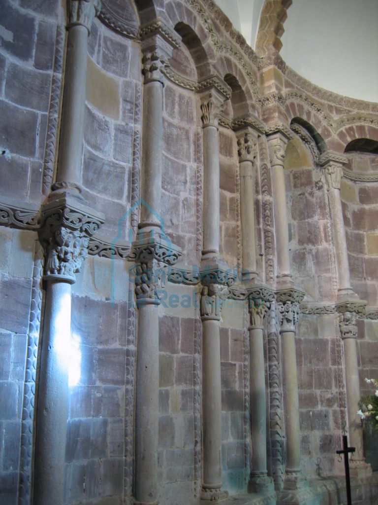 Arquería del presbiterio